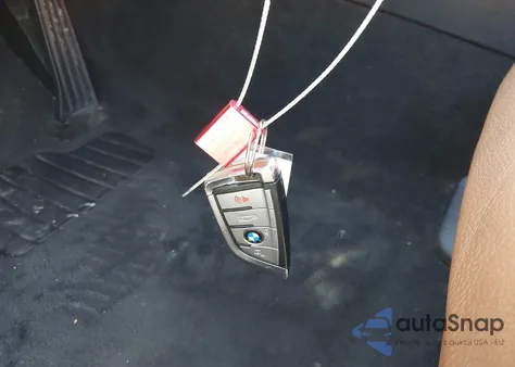 2019 BMW 540I xDrive z USA, uszkodzony, nr VIN WBAJE7C51KWW31519